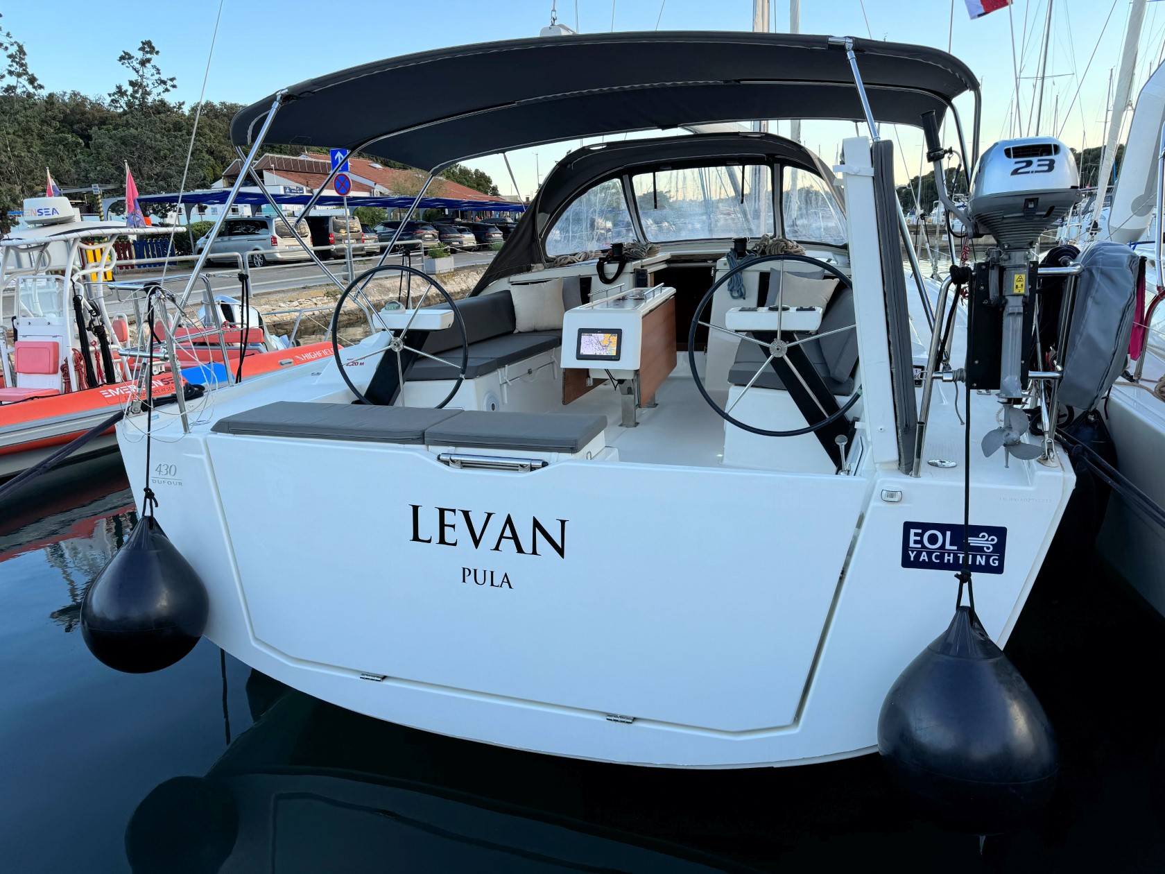 Dufour 430 Grand Large, Foto 3