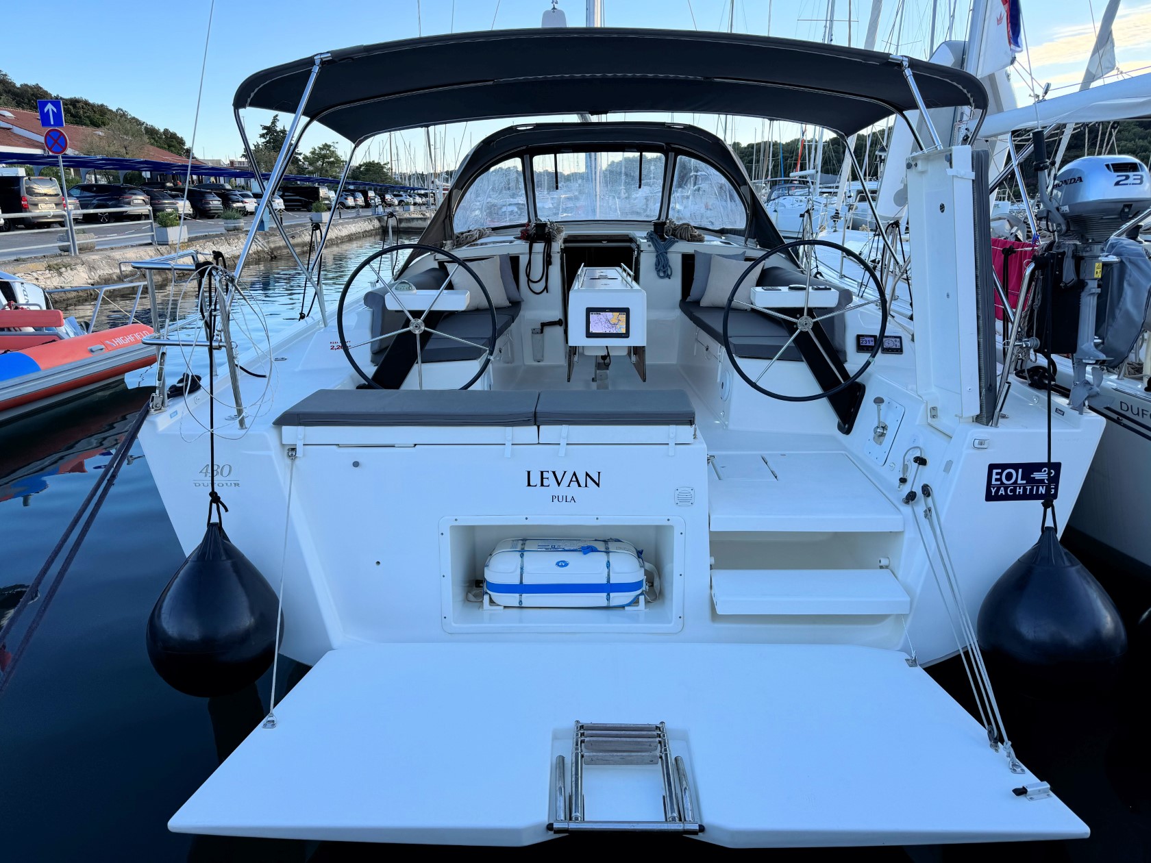 Dufour 430 Grand Large, Foto 5