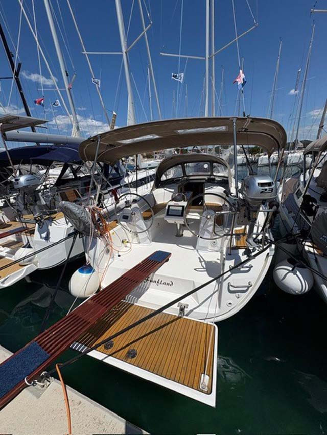 Bavaria Cruiser 34  Top image