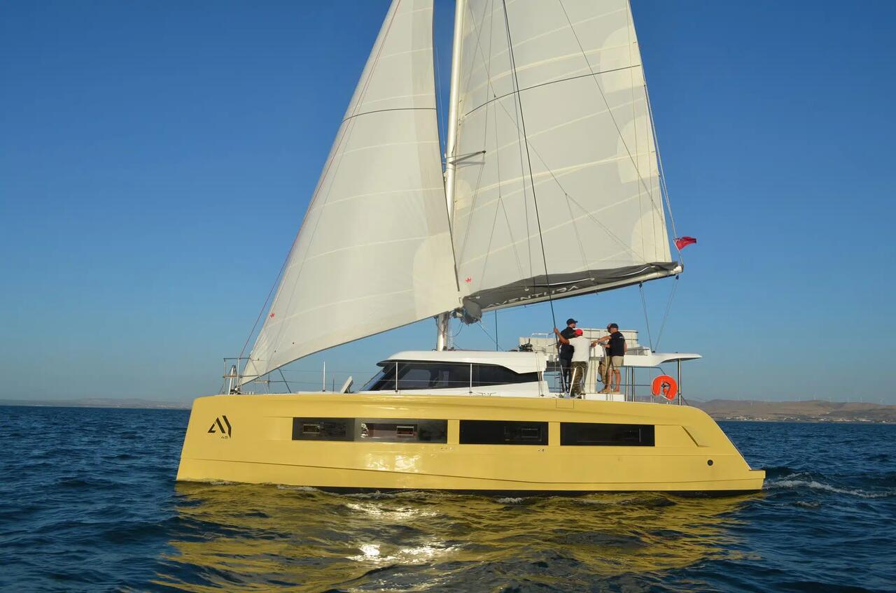 Aventura 45 Top image
