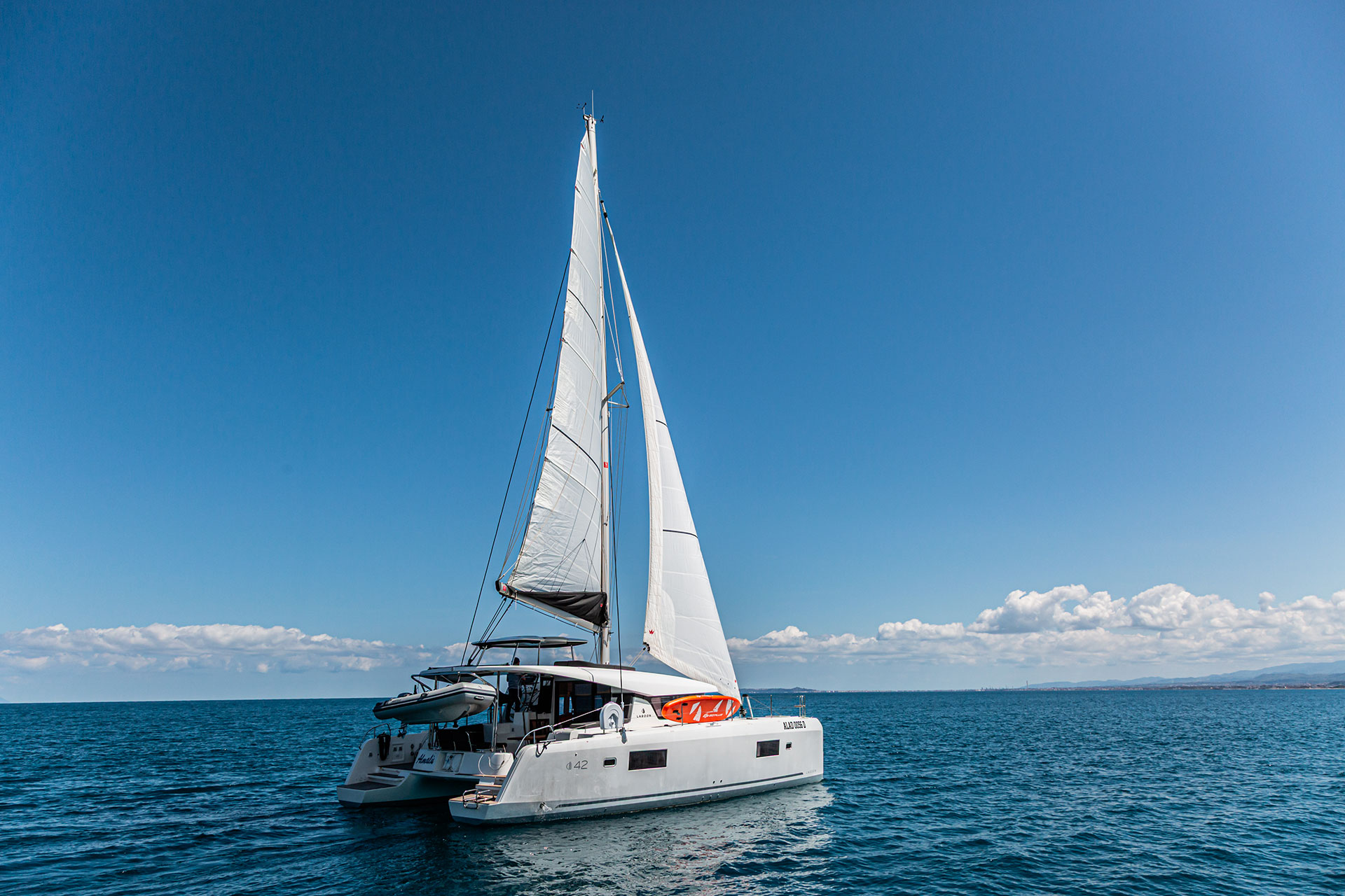 Lagoon 42 (4+1cab/4wc) „Almalu“ als Charteryacht
