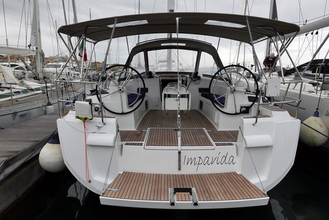 Sun Odyssey 519  Top image