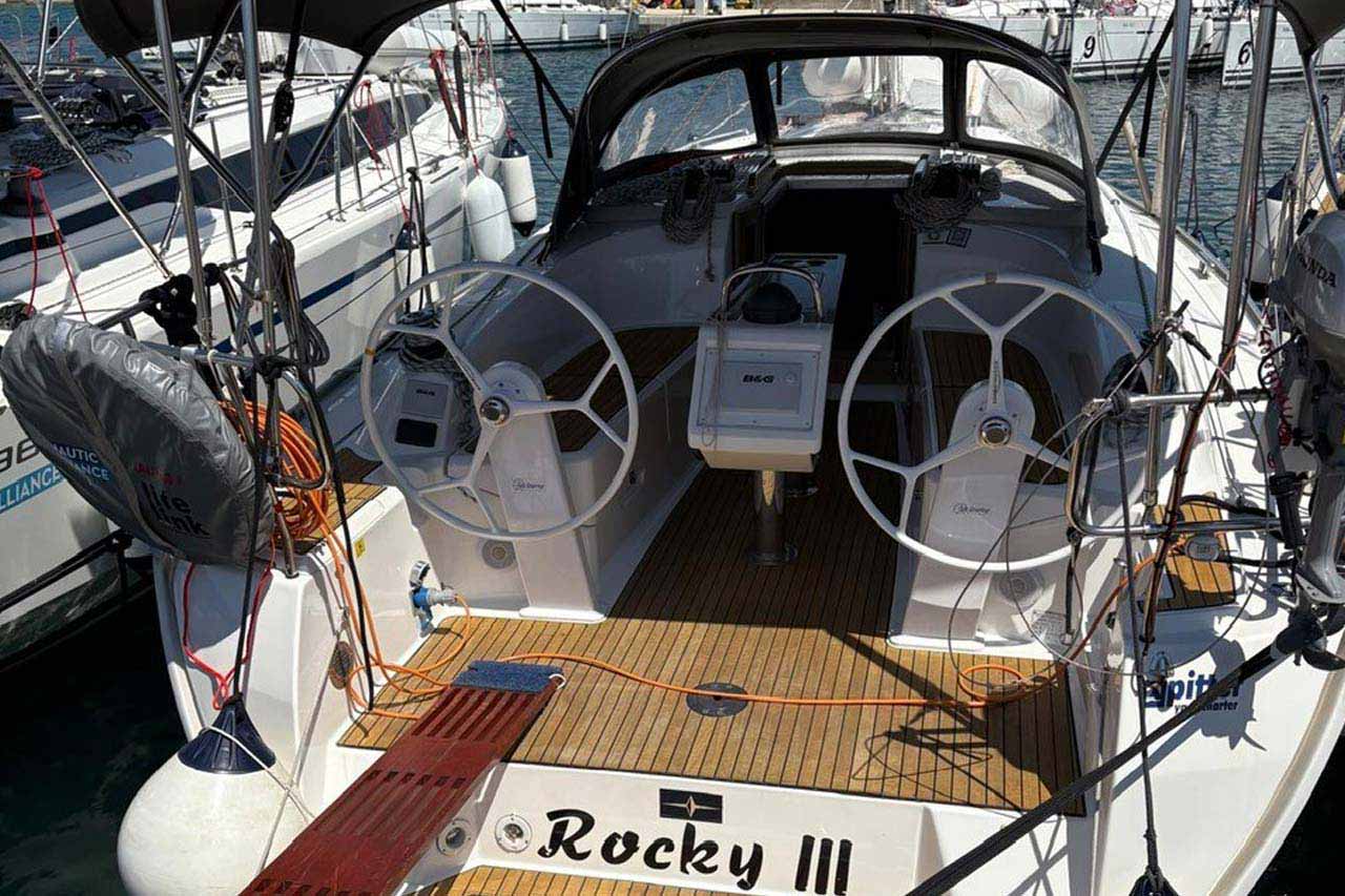 Bavaria Cruiser 34 Style Top image