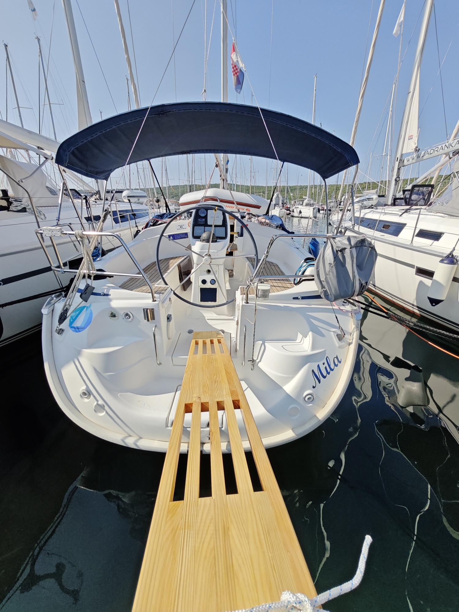 Bavaria 30 Cruiser Top image
