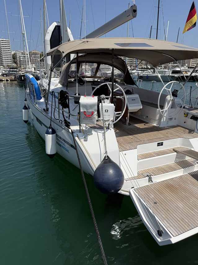 Bavaria Cruiser 46  Top image