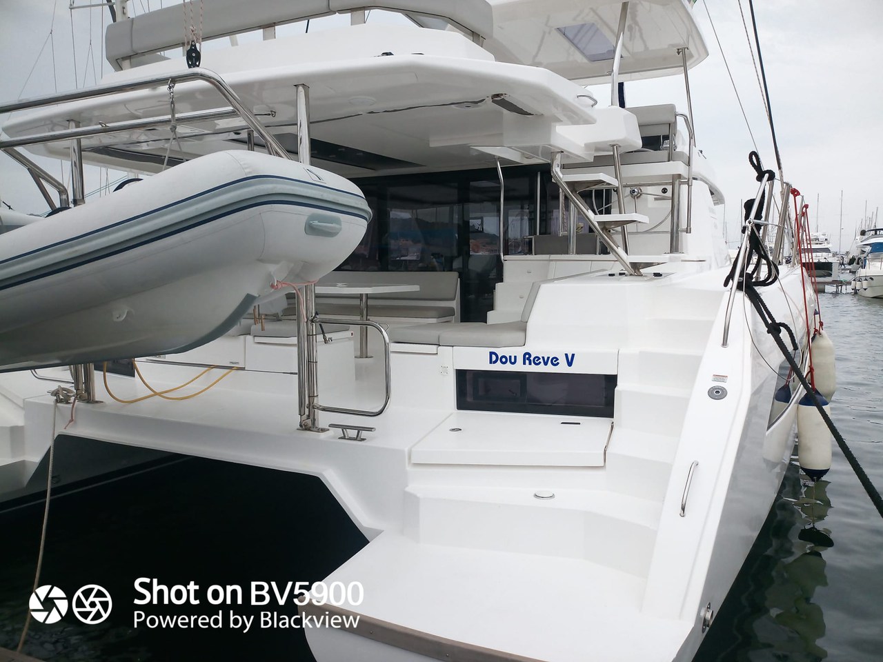 Leopard 45 (4 Cab) „Dou Reve V“ als Charteryacht