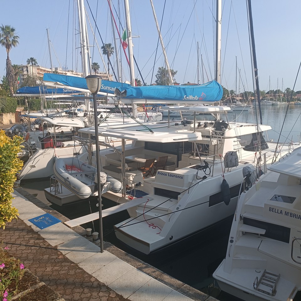 Leopard 45 (4 Cab) „Prince Laurence“ als Charteryacht