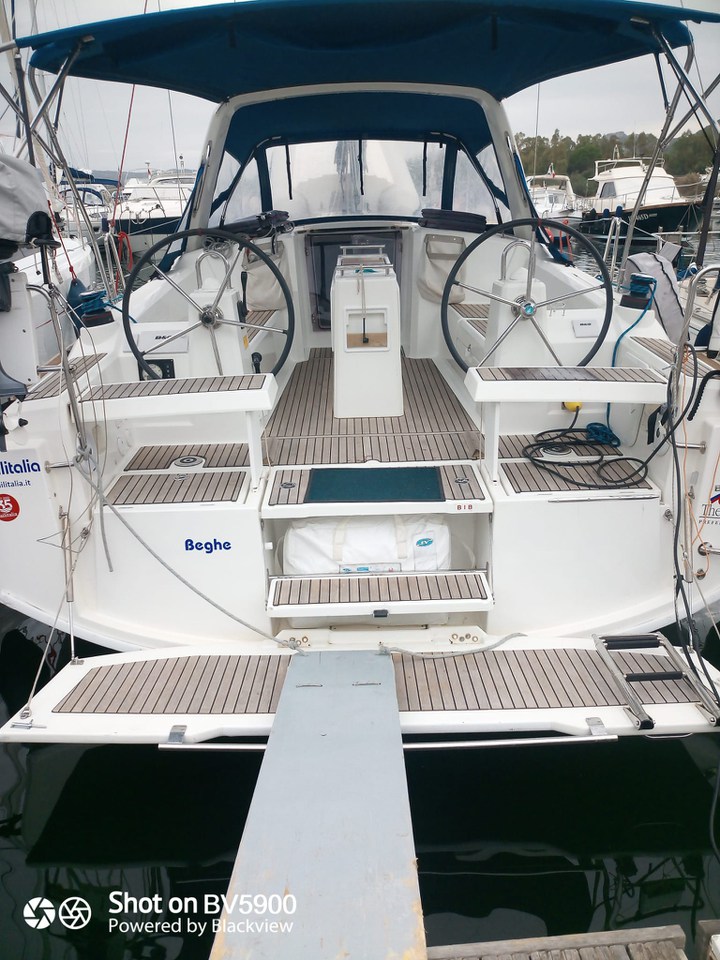 Oceanis 35.1 (2cab) „Beghe“ als Charteryacht