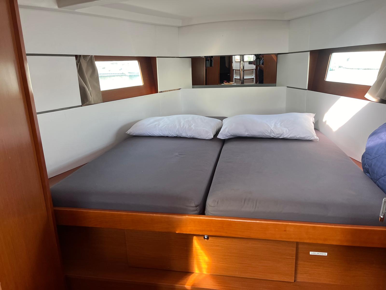 Oceanis 38.1 Naima, Foto 3