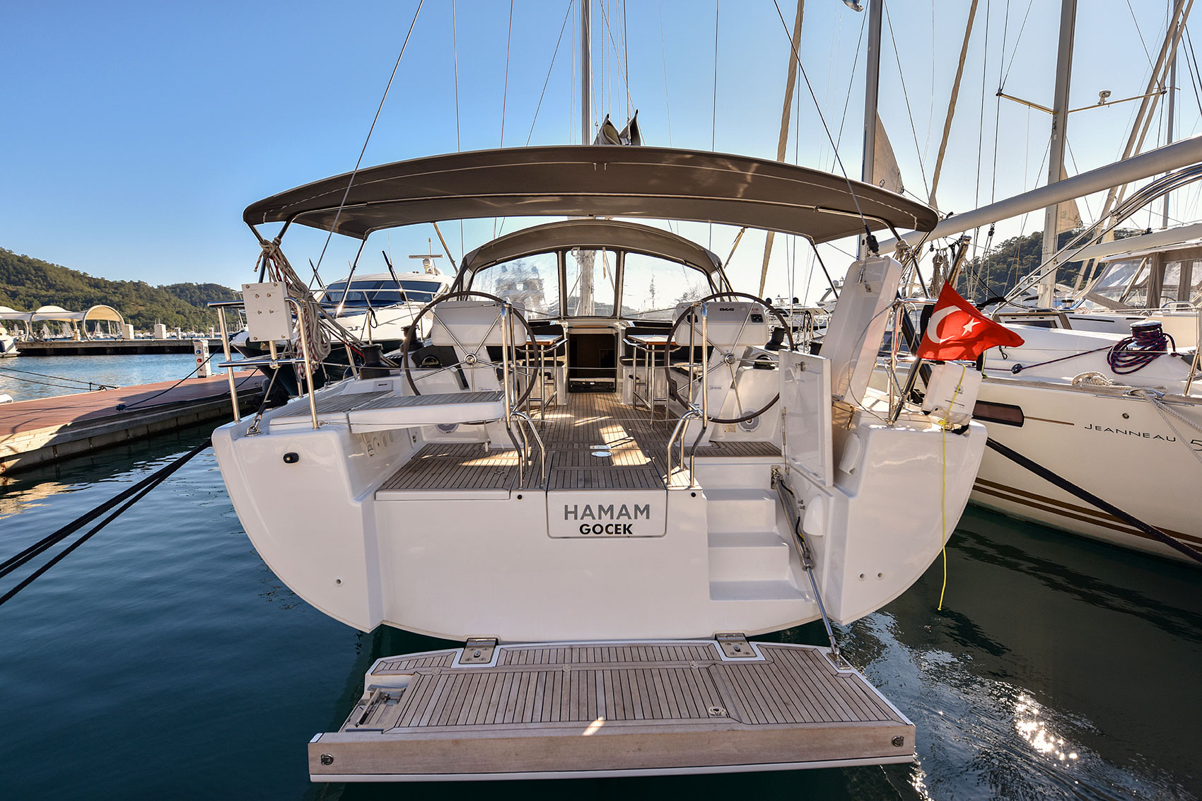 Hanse 508  Top image