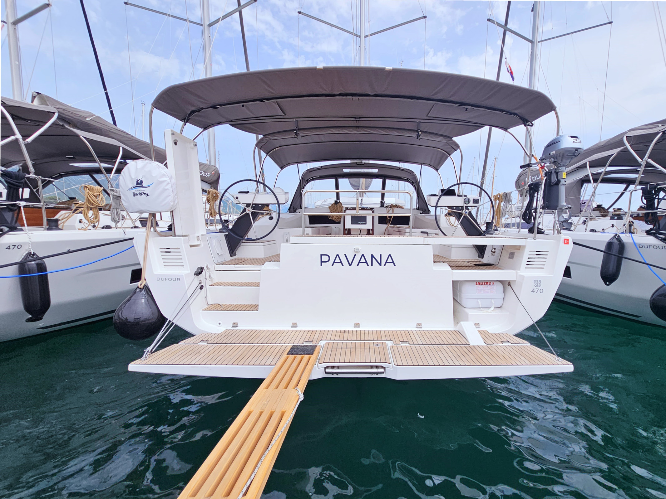 Dufour 470 (4+1cab/ 4 WC) „Pavana“ als Charteryacht