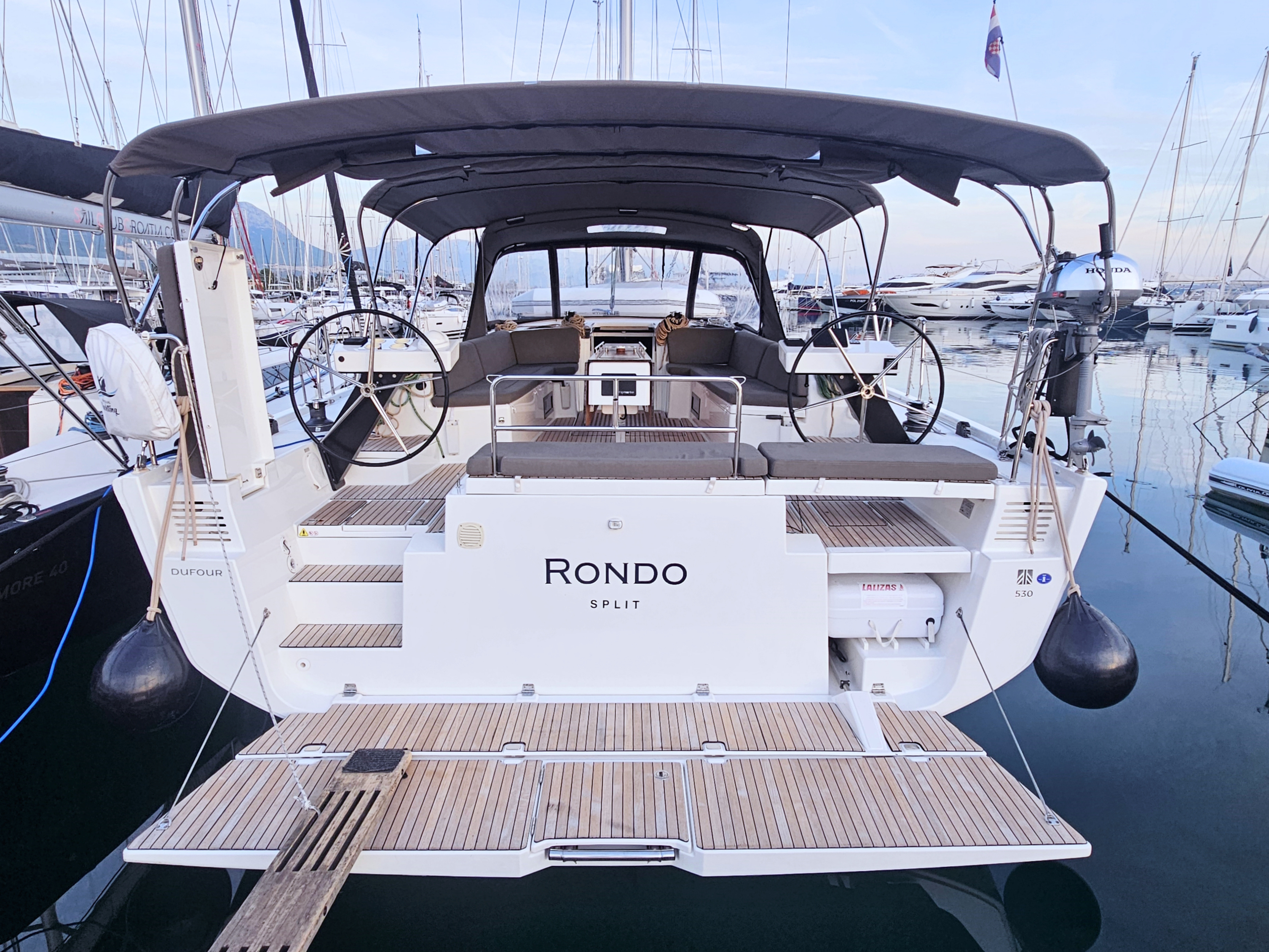 Dufour 530 „Rondo“ als Charteryacht