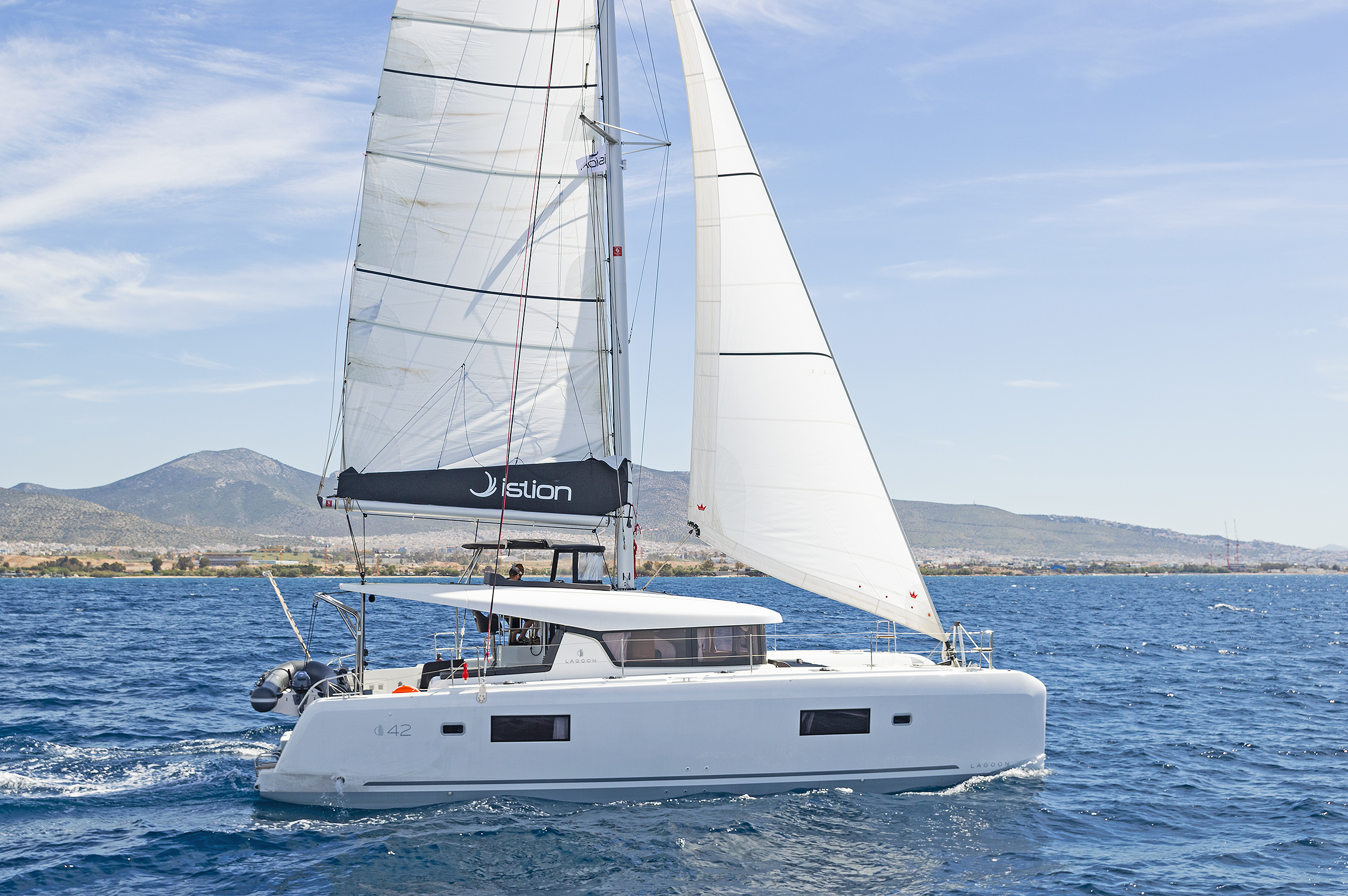 Lagoon 42 (4+2cab/4wc) „Dream Waters“ als Charteryacht