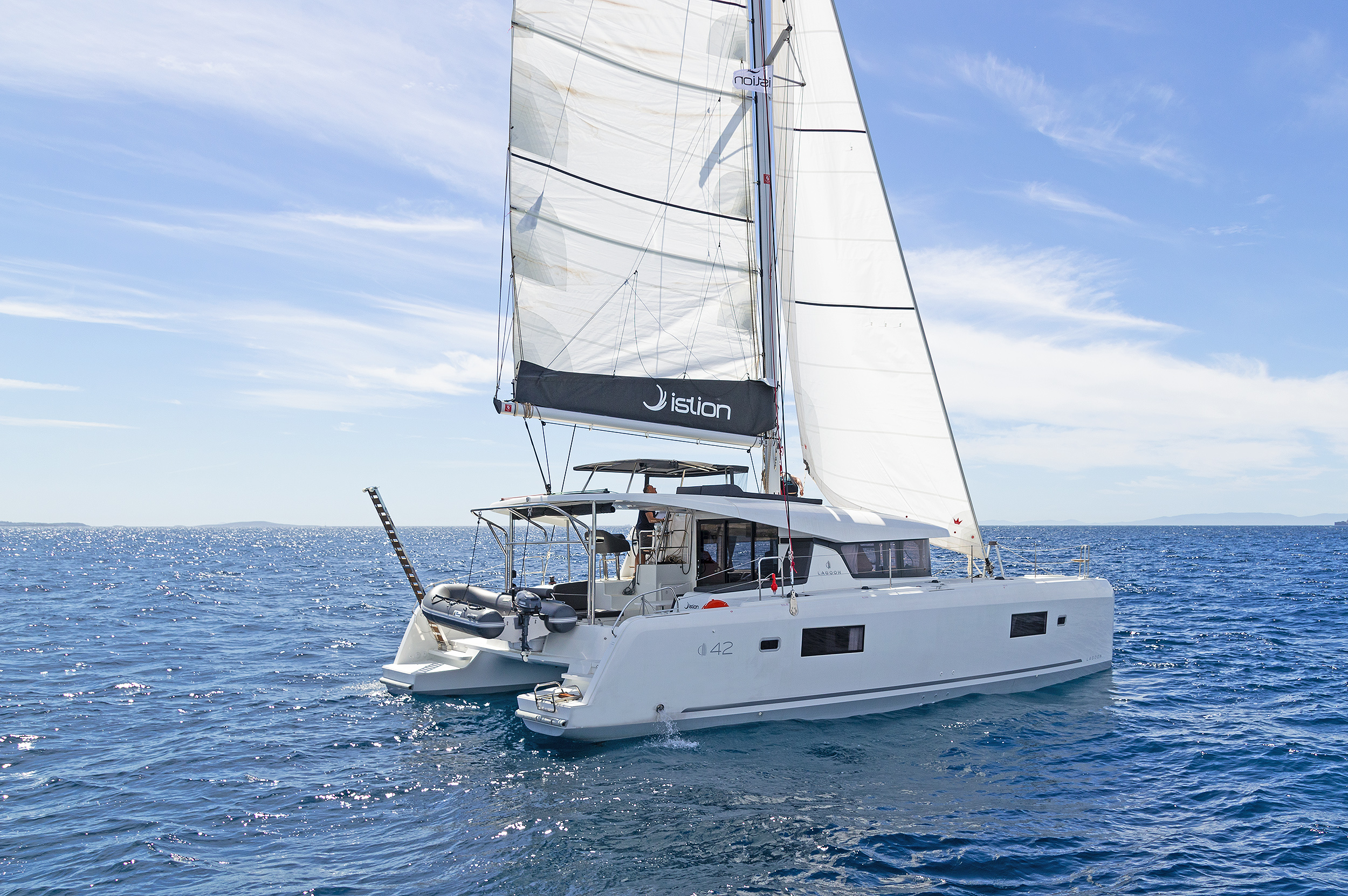 Lagoon 42 (4+2cab/4wc) „Eternity“ als Charteryacht