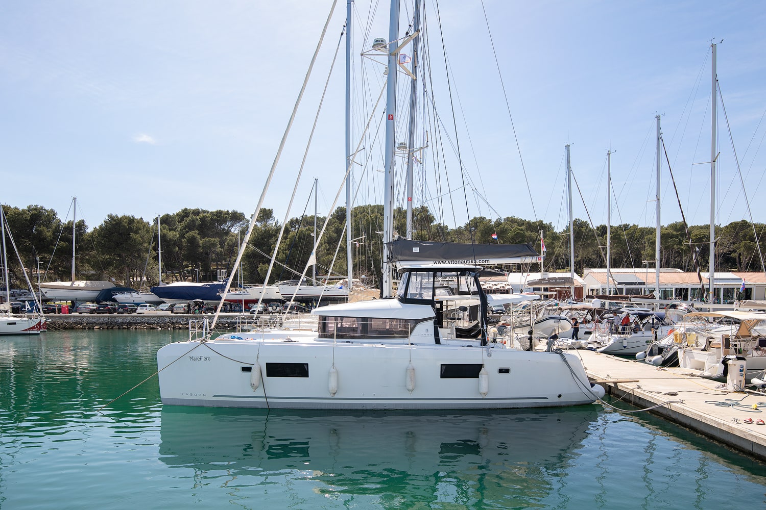 Lagoon 42 (4+2cab/4wc) „Mare Fiero“ als Charteryacht