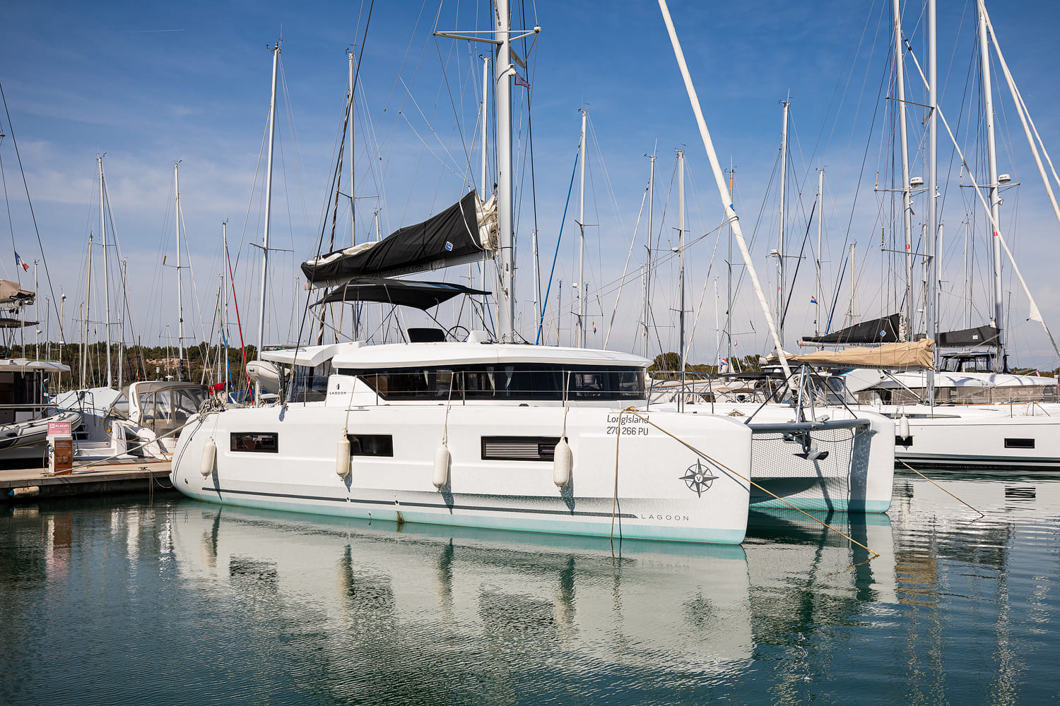 Lagoon 46 (4+2cab) „Long Island“ als Charteryacht