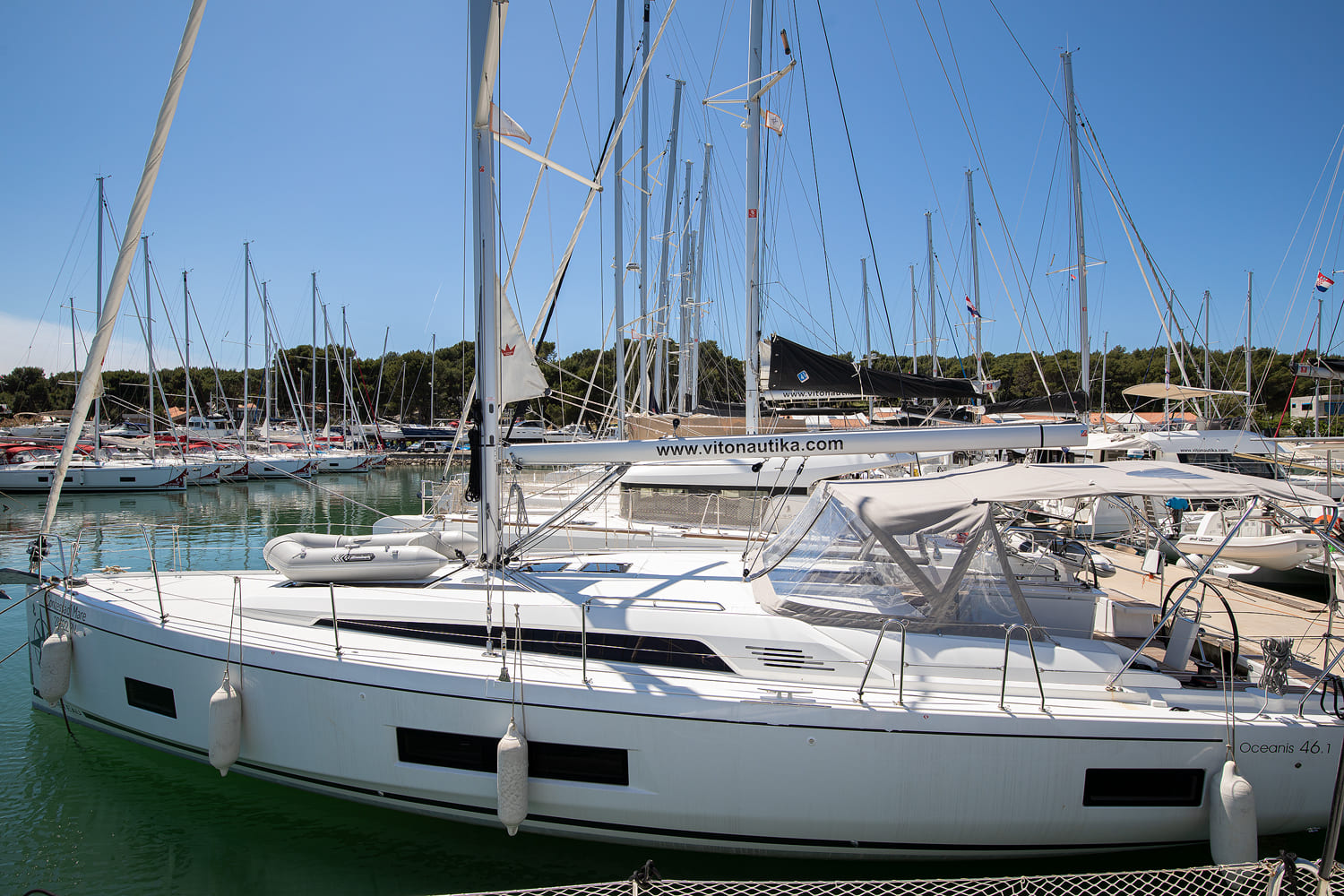 Oceanis 46.1 (4cab/4wc) „Contessa di Mare“ als Charteryacht