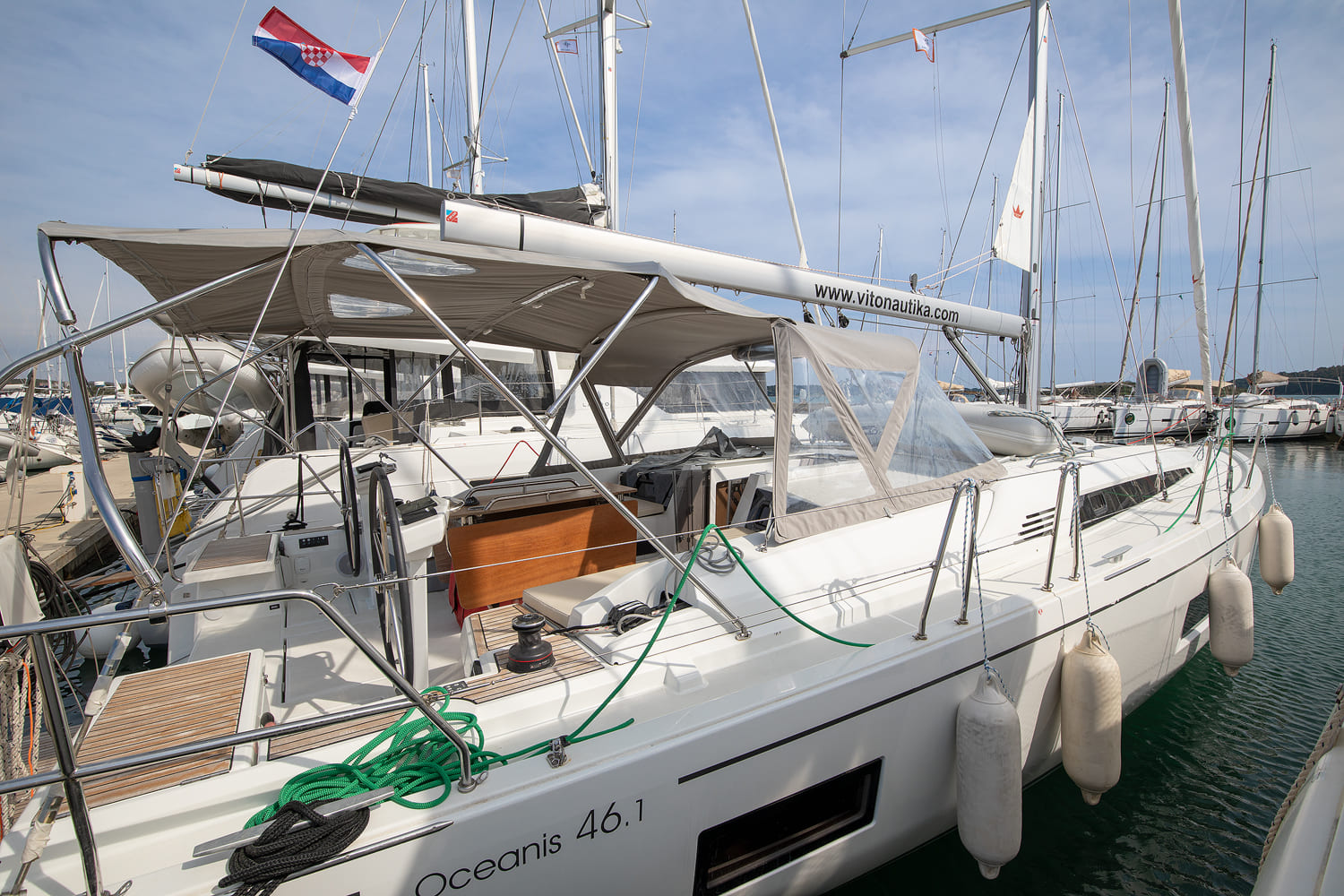 Oceanis 46.1 (5cab/3wc) „Pura Vida“ als Charteryacht