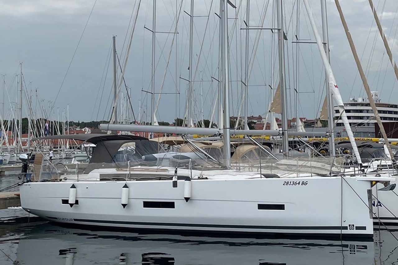 Dufour 430 Grand Large (4cab) „Karla“ als Charteryacht