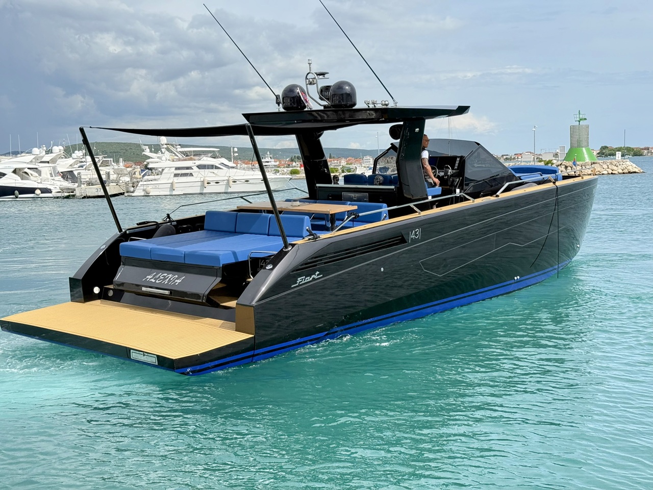 Fiart Seawalker 43 „Alexia“ als Charteryacht
