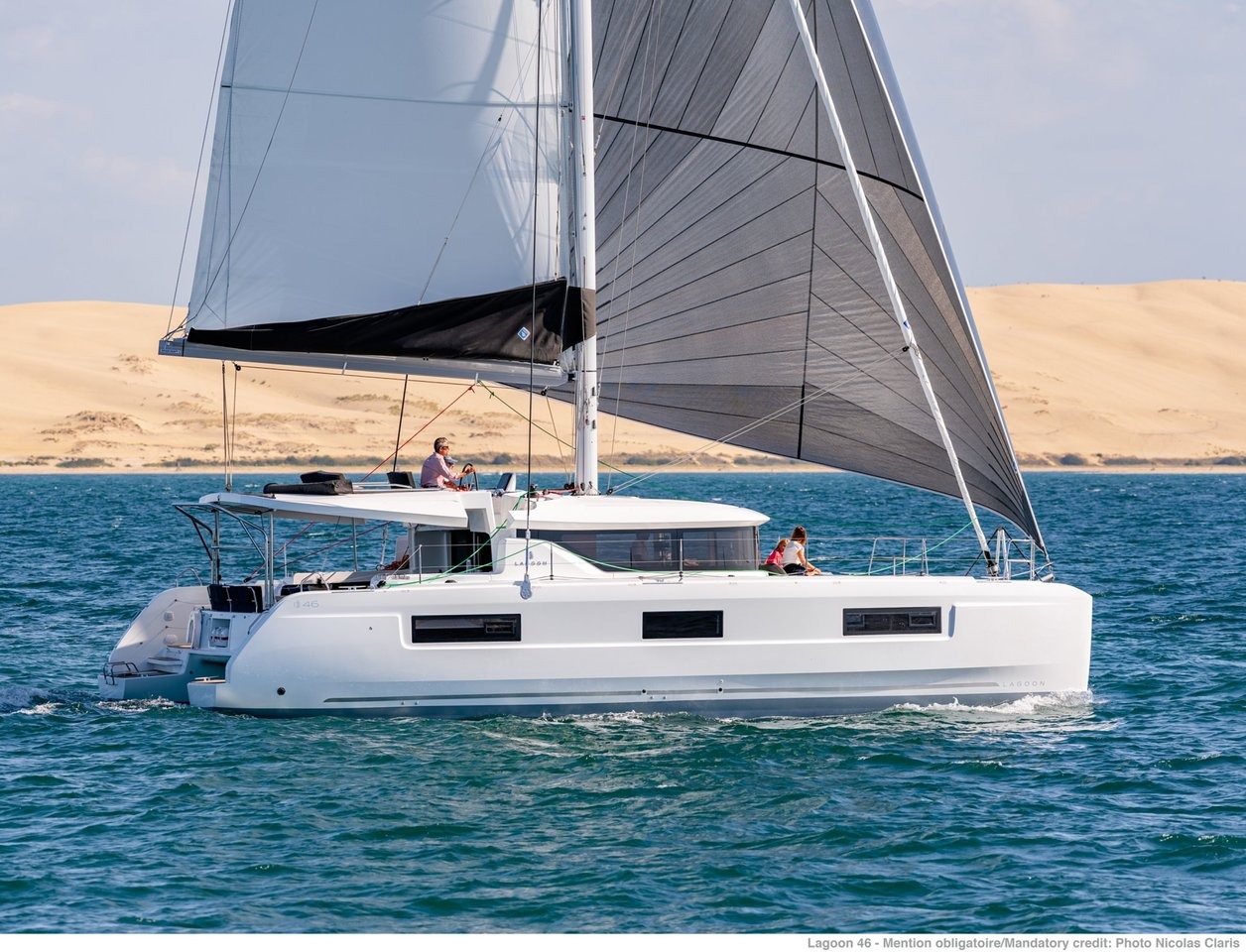 Lagoon 46 (4+1cab) „Back to the Future“ als Charteryacht