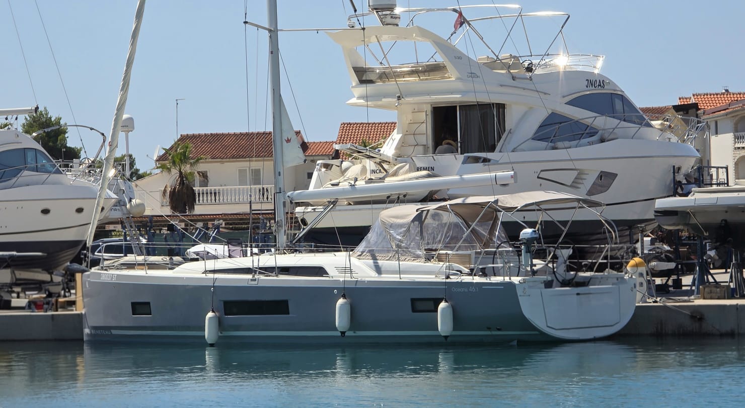 Oceanis 46.1 (3cab/3wc) „Anse Soleil“ als Charteryacht