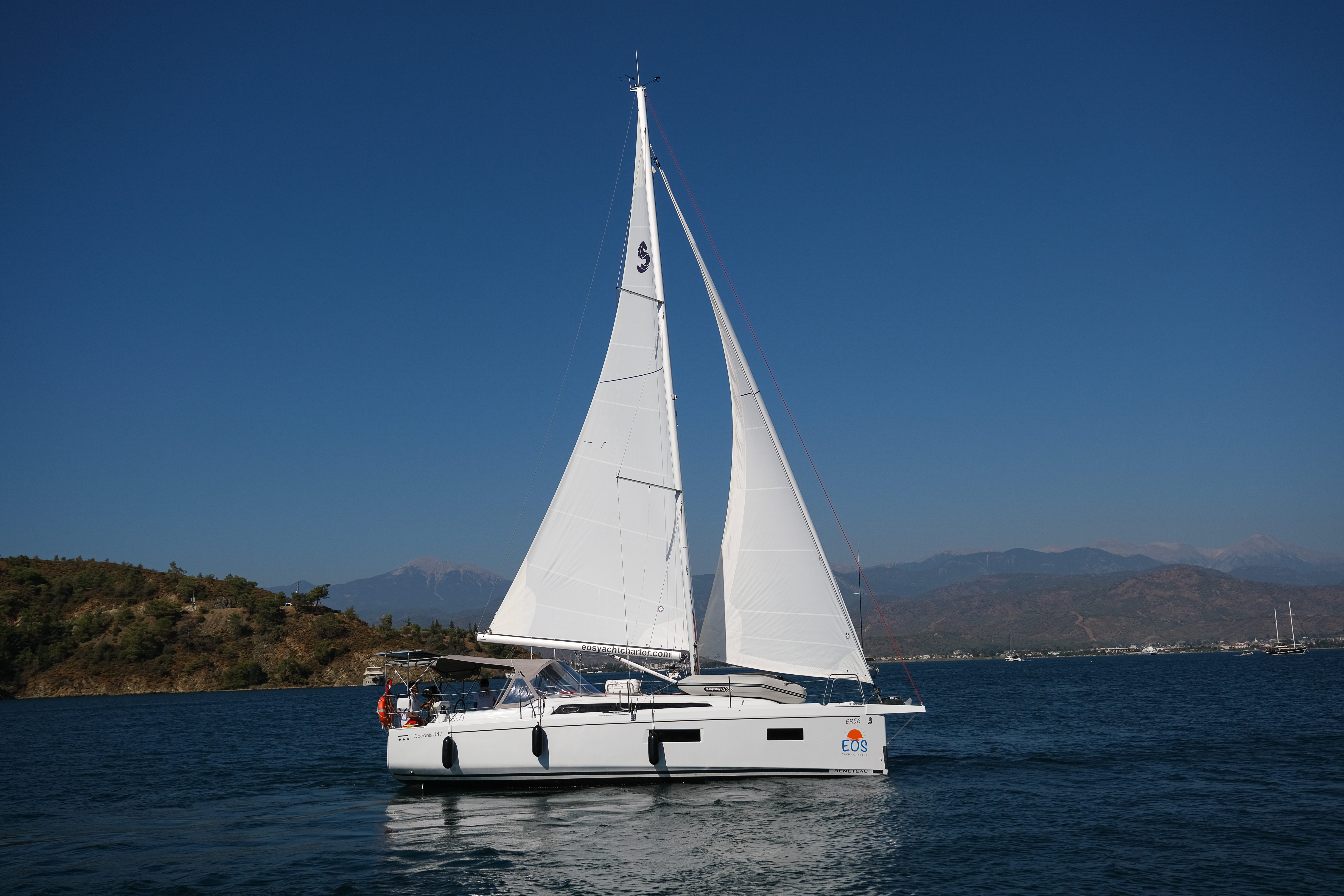 Oceanis 34 (2 cab) „Ersa“ als Charteryacht