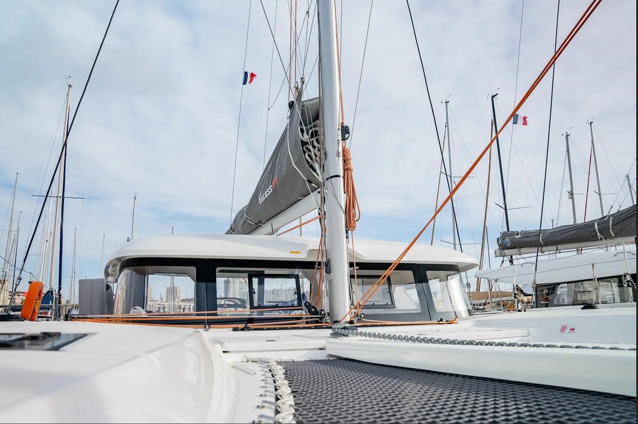 Excess 11 „Alpamapa“ als Charteryacht