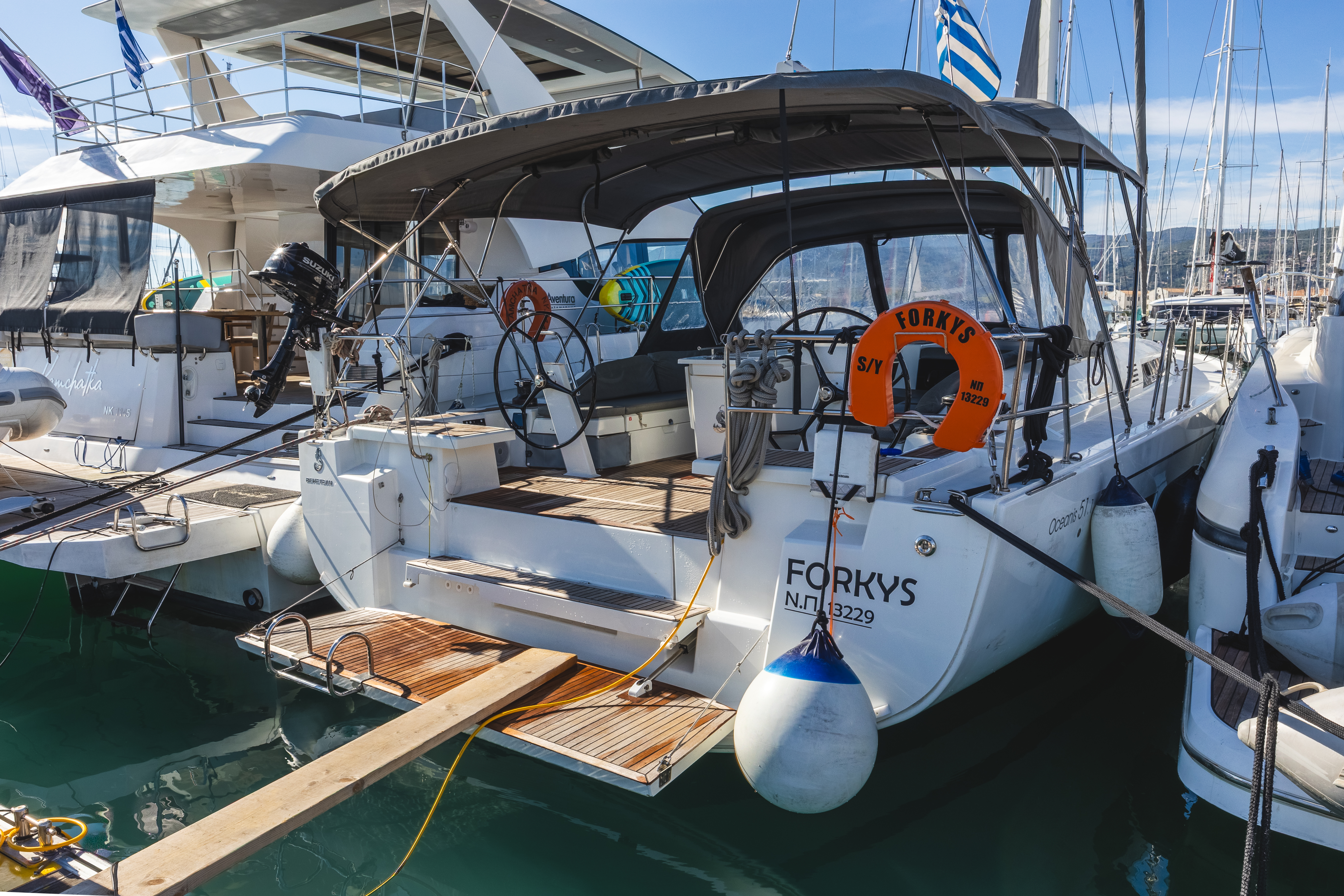 Oceanis 51.1 (5+1 cab, 3+1wc) „Forkys“ als Charteryacht