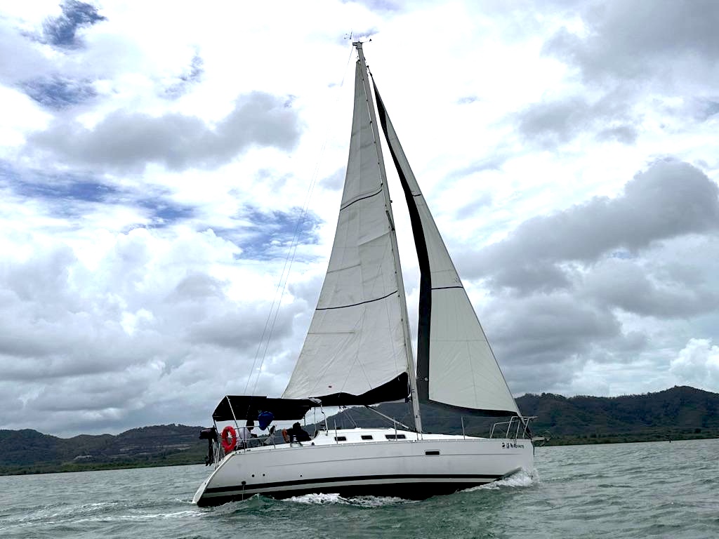 Oceanis Clipper 323 No regrets, Foto 2
