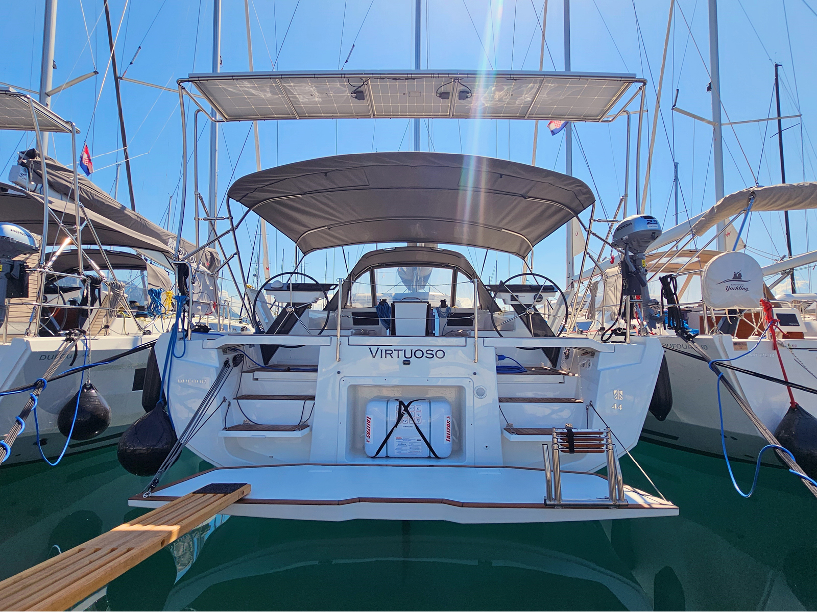 Dufour 44 (2024) „Virtuoso“ als Charteryacht