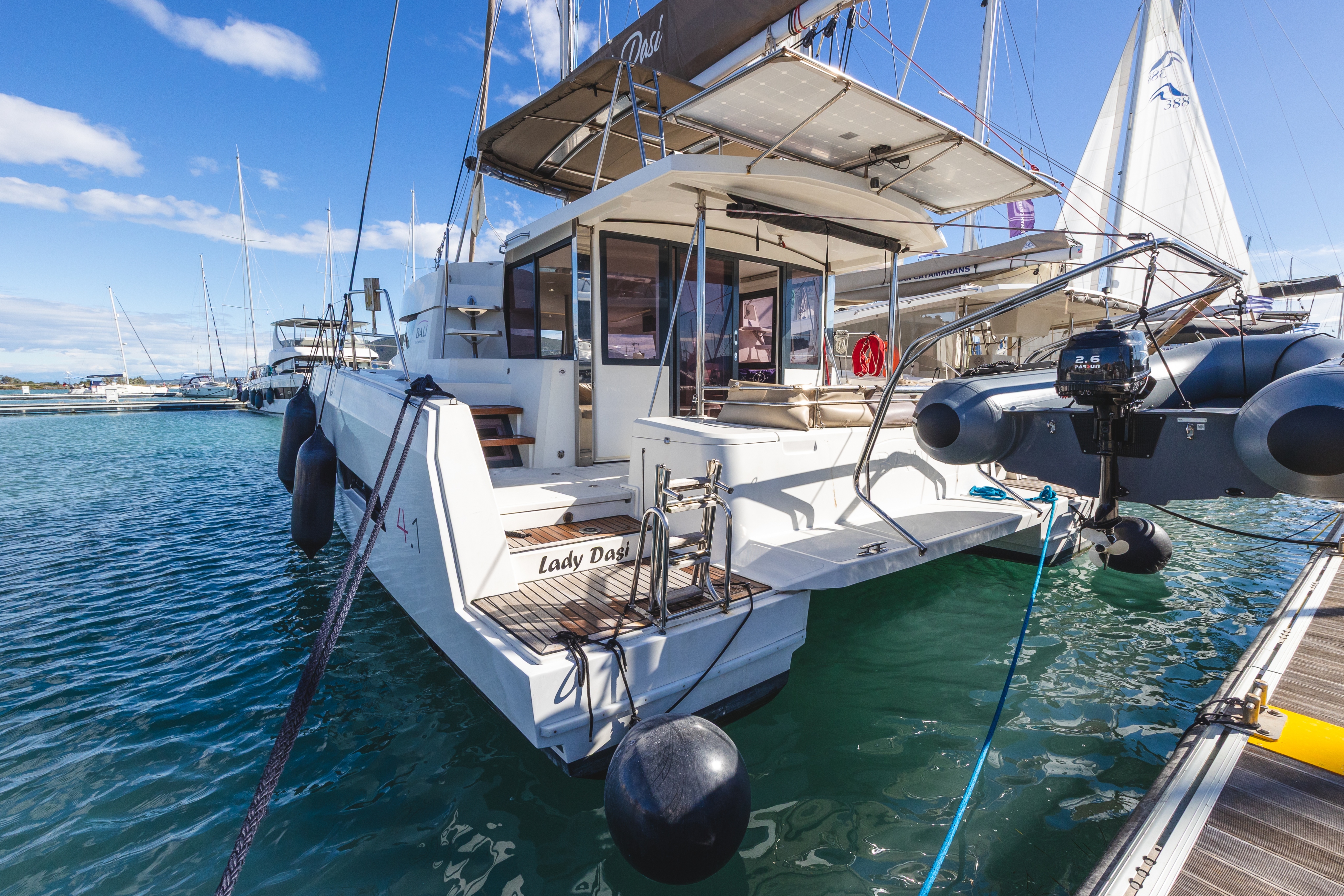 Bali 4.1 (4+2cab/4wc) „Lady Dasi“ als Charteryacht