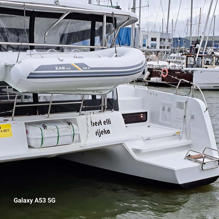 Lagoon 42 (4+2cab/4wc) „Best Elli“ als Charteryacht