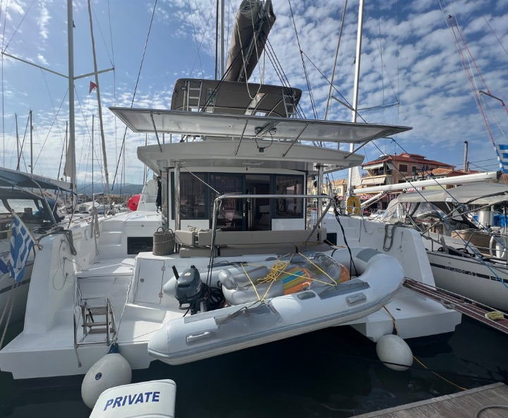 Bali 4.4 „Bali 4.4“ als Charteryacht