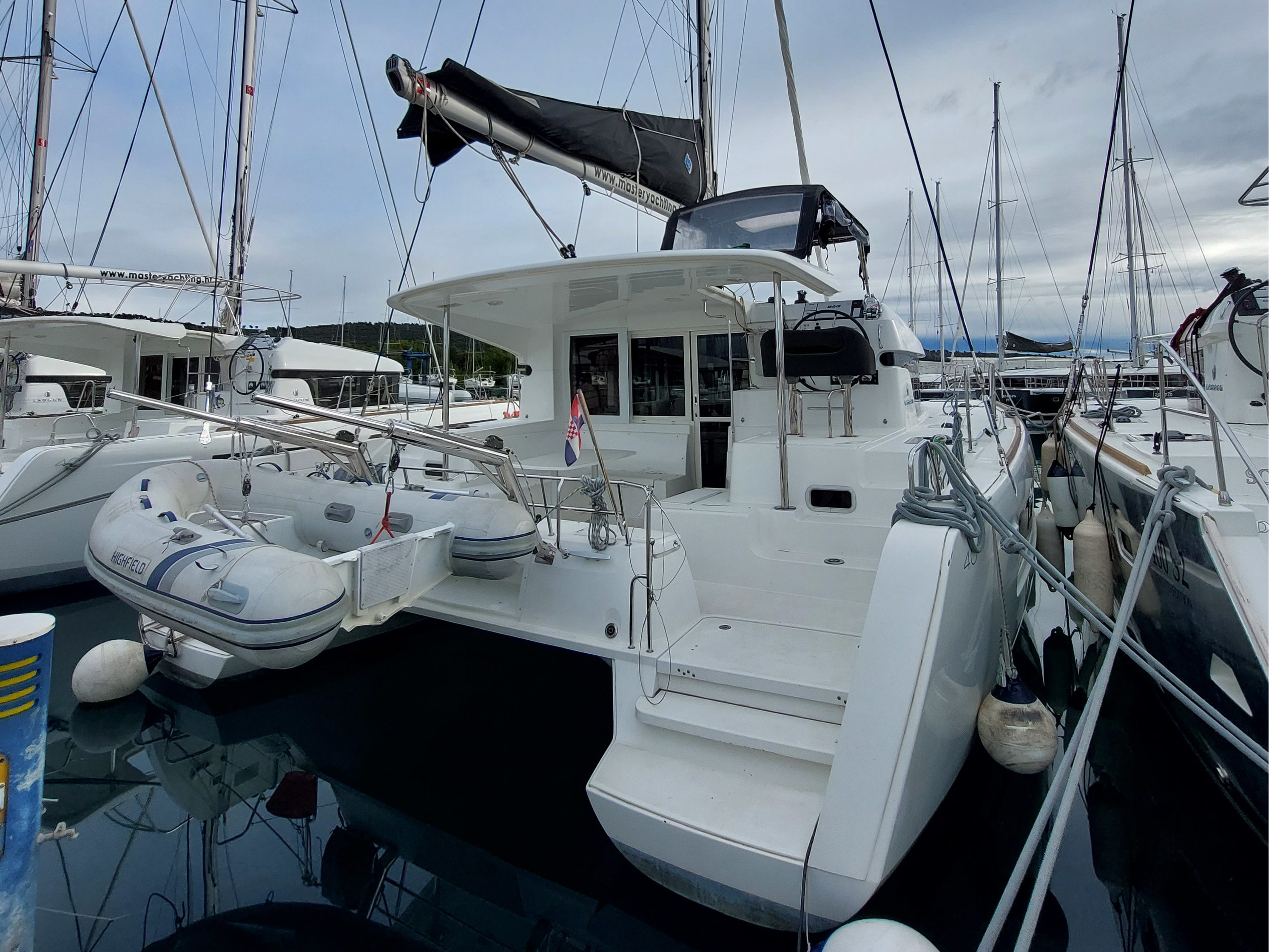 Lagoon 40 (4+2Cab/4wc) „Lancelot“ als Charteryacht