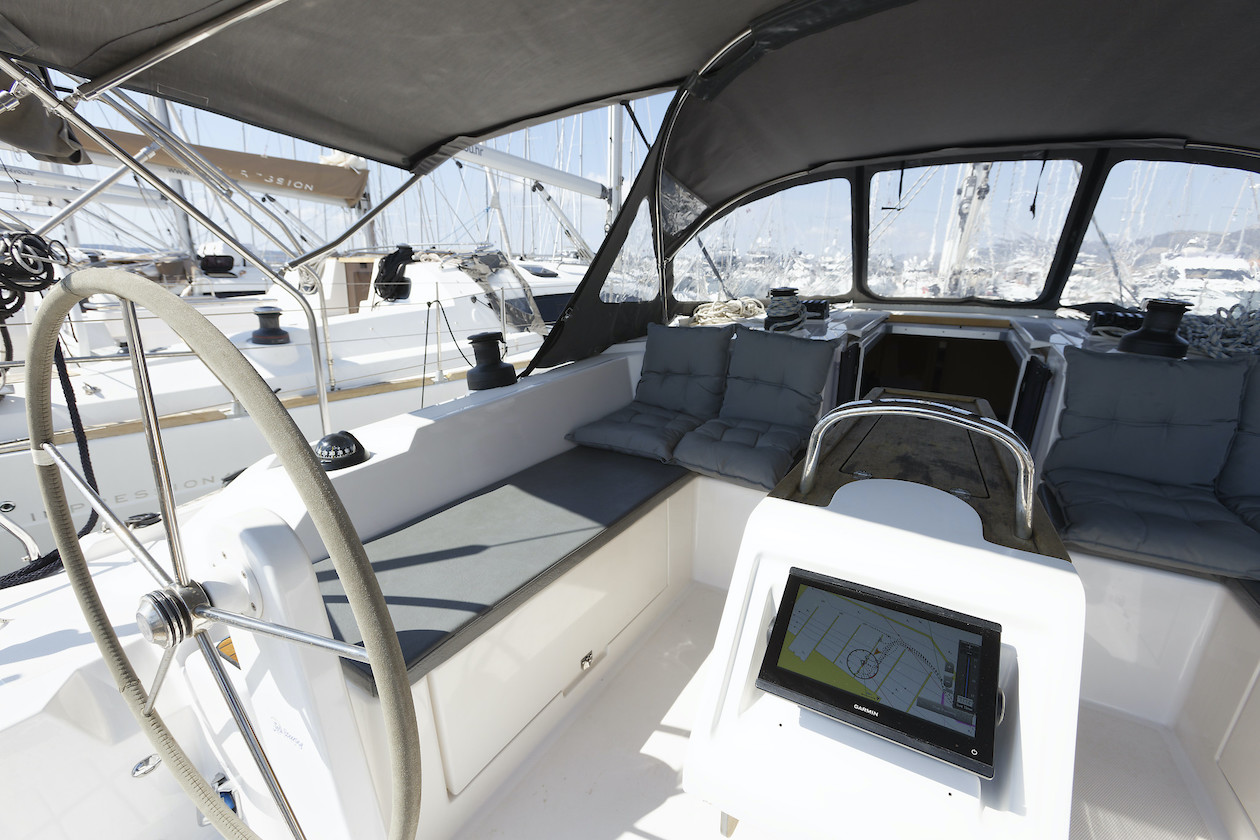 Bavaria C42 Srna, Foto 5