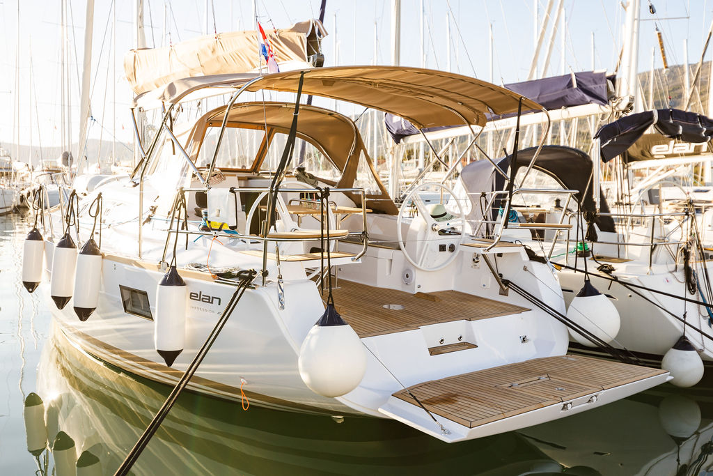 Elan 40 Impression (3Cab/2WC) „Danu“ als Charteryacht