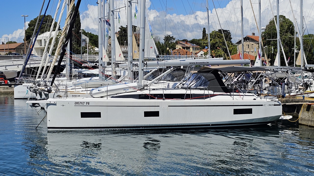 Bavaria C38 Euphoria
