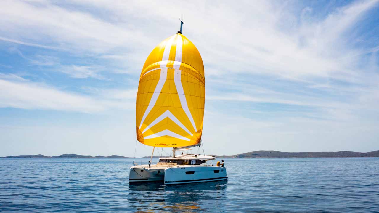 Astréa 42 (4+2cab) „Flonja“ als Charteryacht