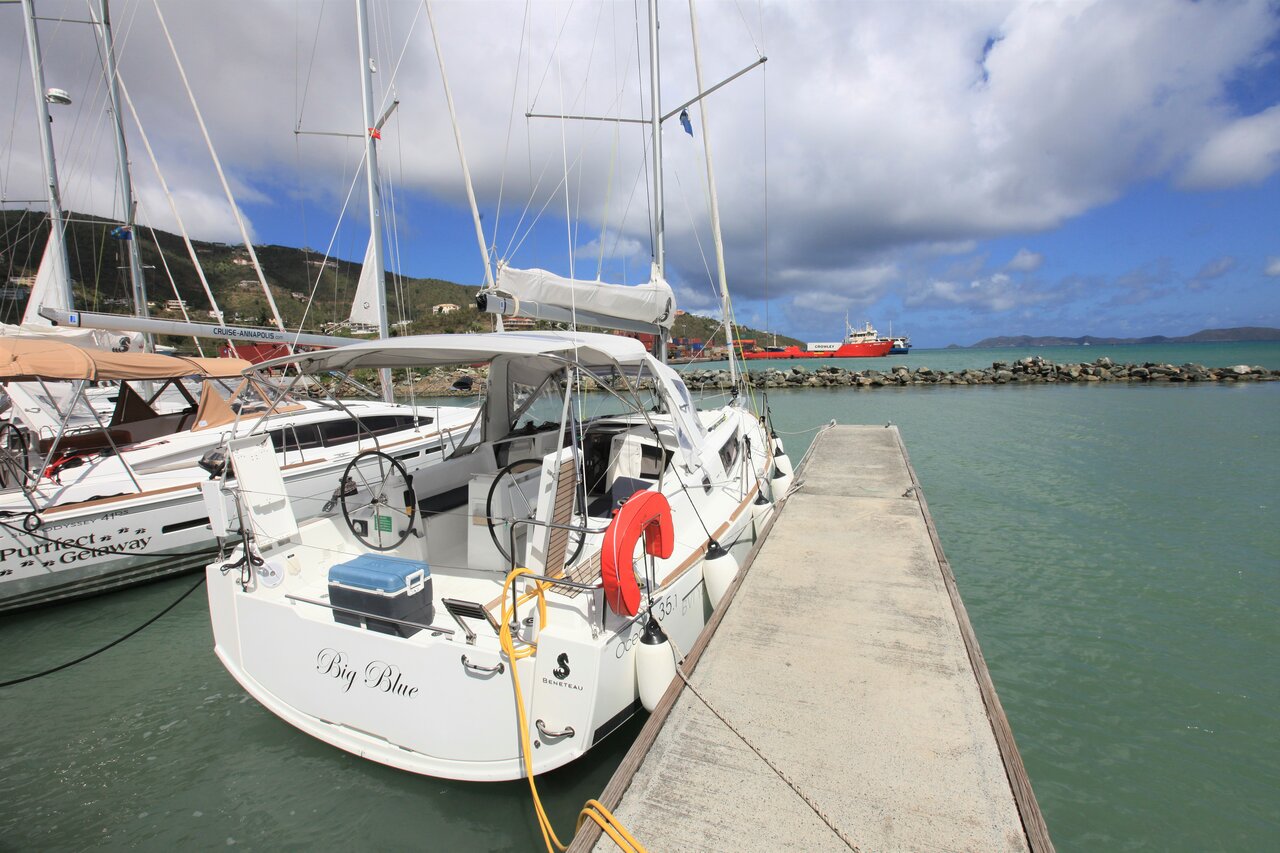 Oceanis 35.1 (2cab) „Big Blue“ als Charteryacht