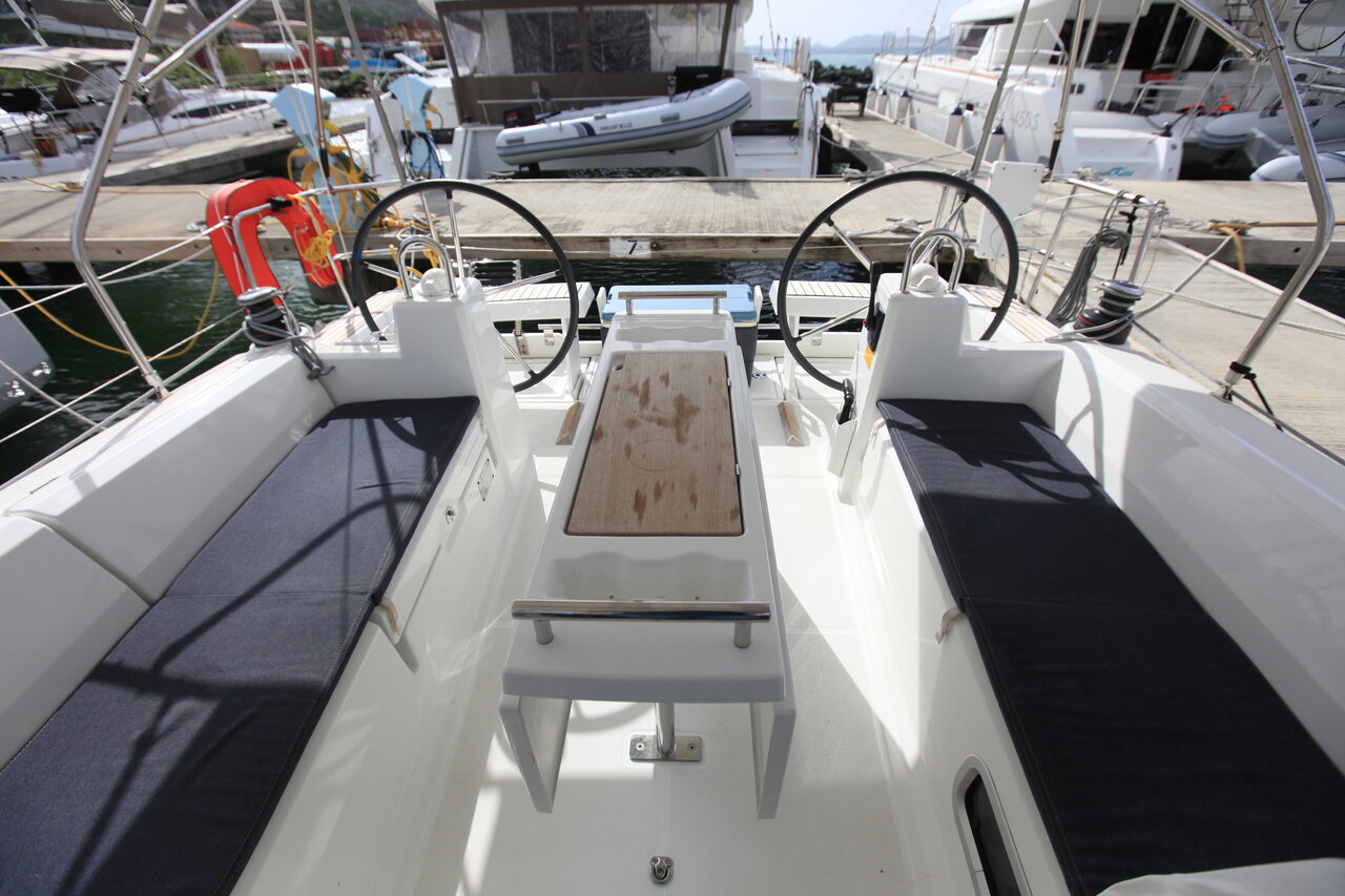 Oceanis 35.1 Cozmo, Foto 5