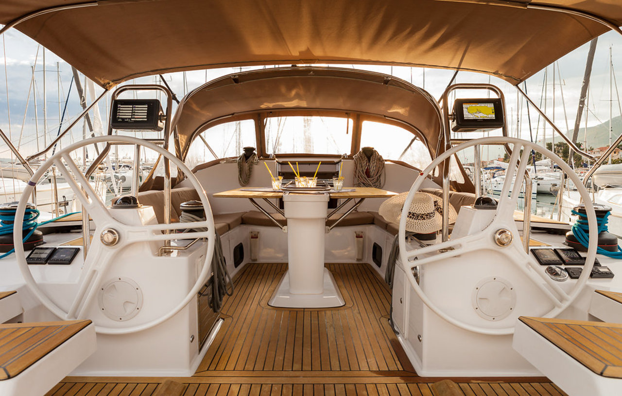Elan 50 Impression (5 cab) „Biondi“ als Charteryacht
