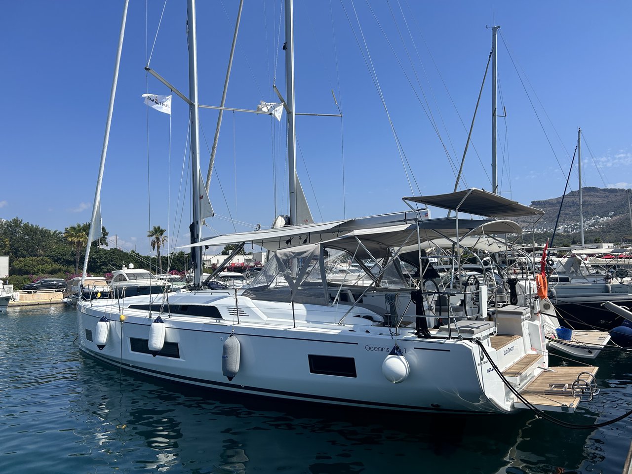 Oceanis 46.1 (4cab/4wc) „Just Dream“ als Charteryacht