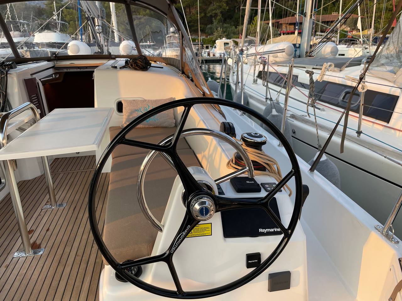 Sun Odyssey 380 Just Happy, Foto 4