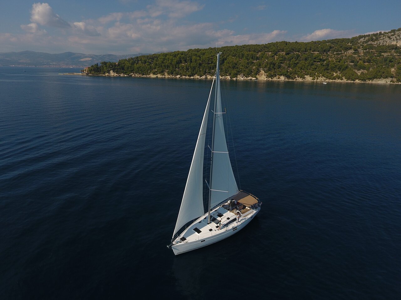 Elan 50 Impression (5+1cab/2WC) „Lena“ als Charteryacht