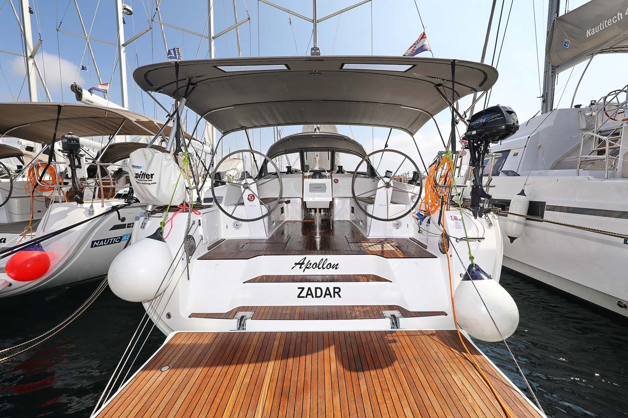 Bavaria Cruiser 46 (4 cab/3WC) „Apollon“ als Charteryacht