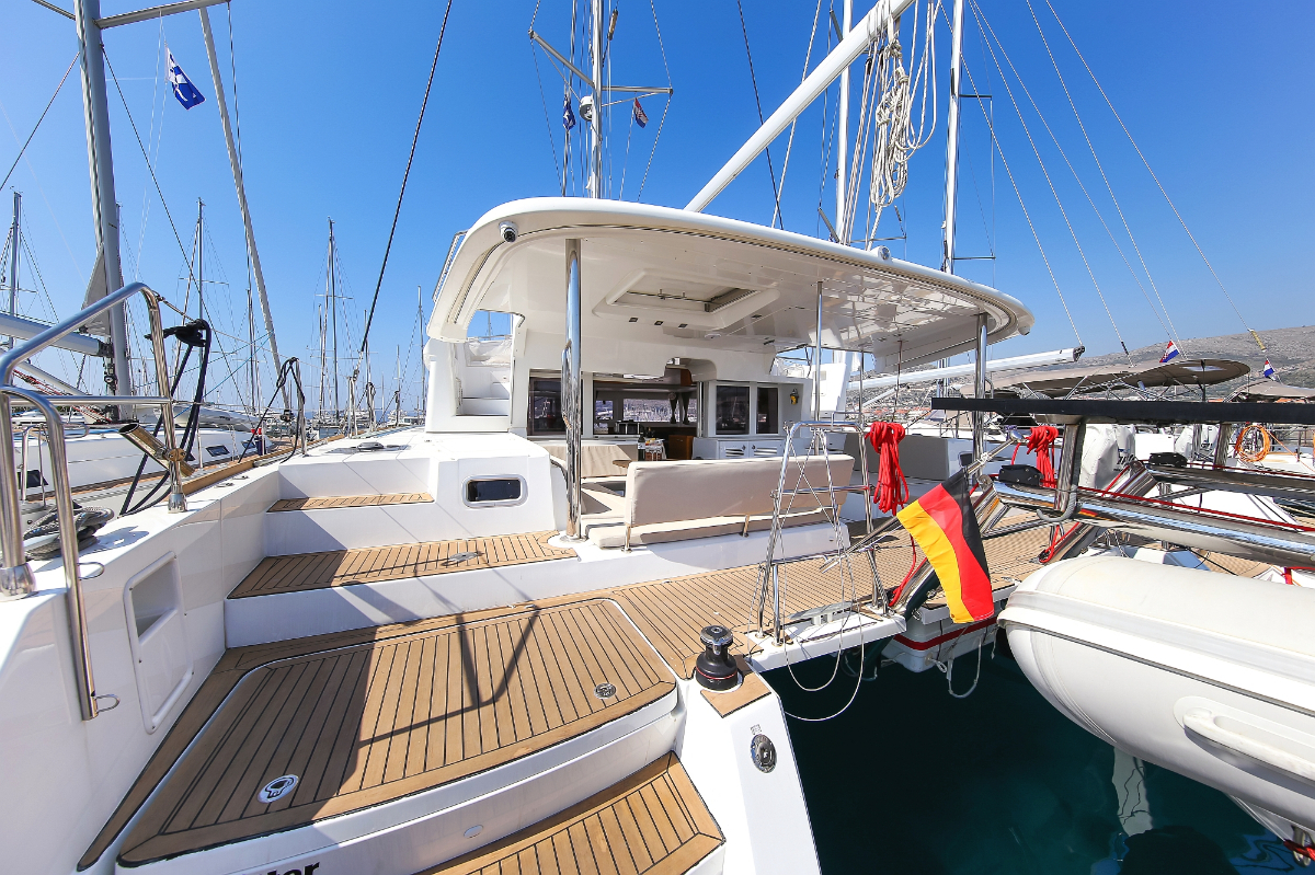 Lagoon 450 F (4+2cab) „Fenadi“ als Charteryacht