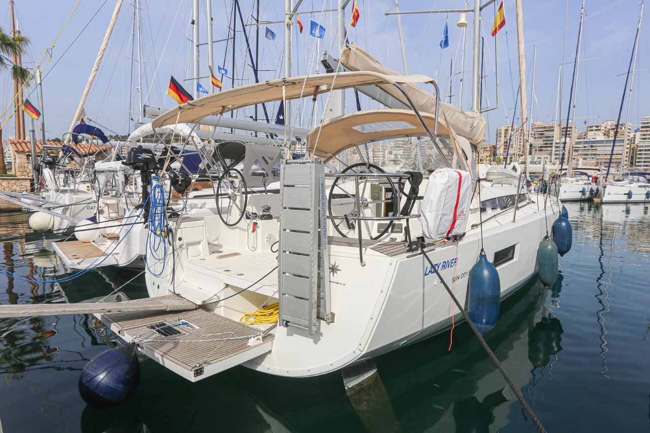 Sun Odyssey 440 (4 cab) „Lazy River“ als Charteryacht