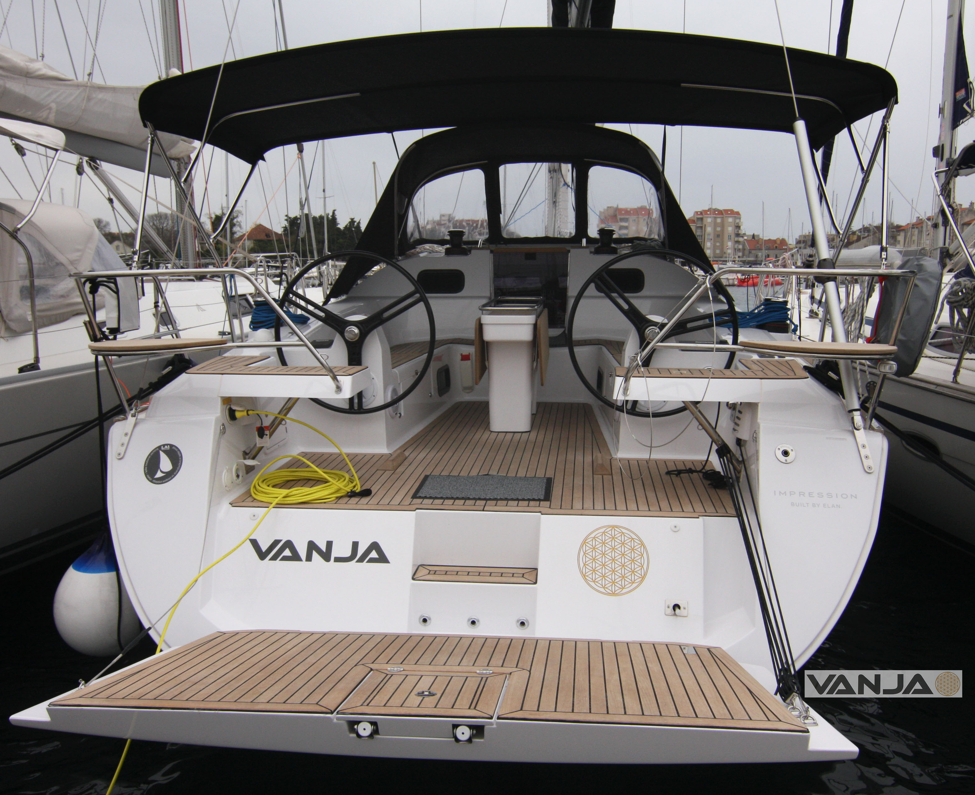 Elan 45 Impression „Vanja“ als Charteryacht