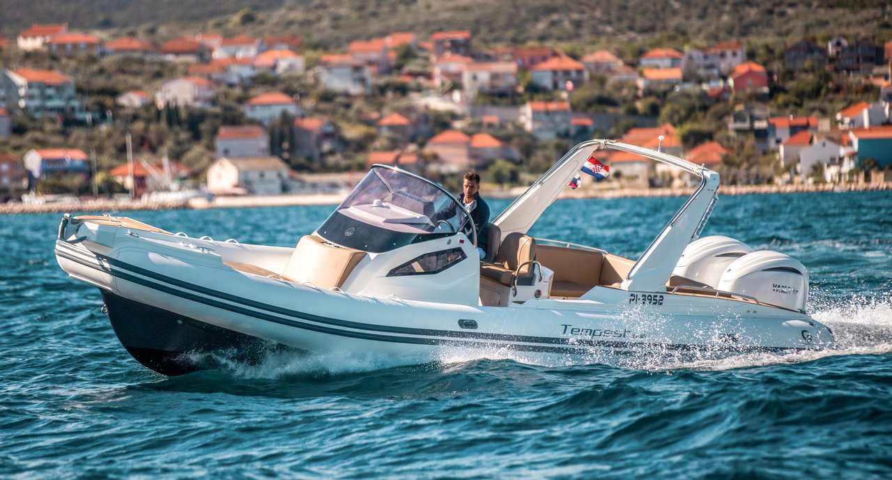 Tempest 1000 OPEN „Biba“ als Charteryacht